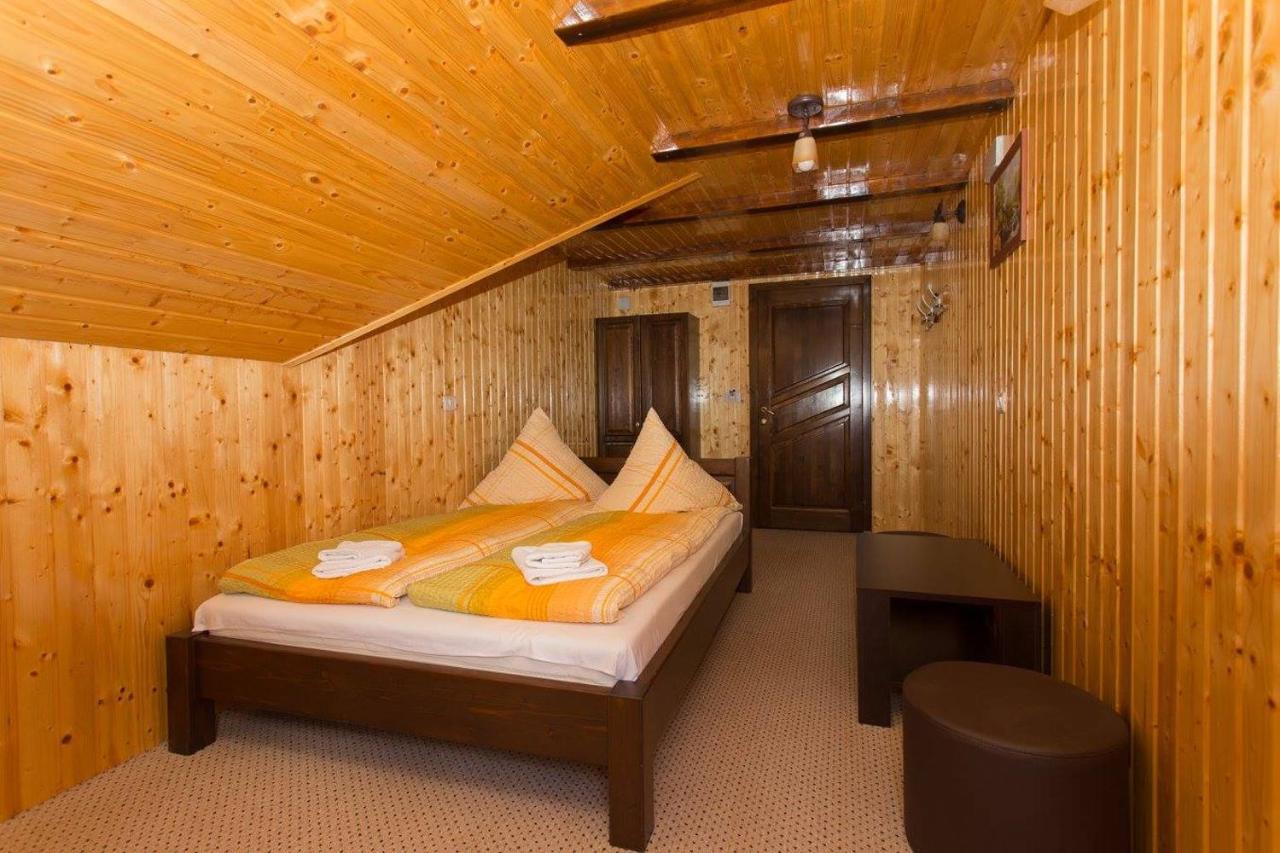 Cabana Ama Hotel Tău Bistra Buitenkant foto