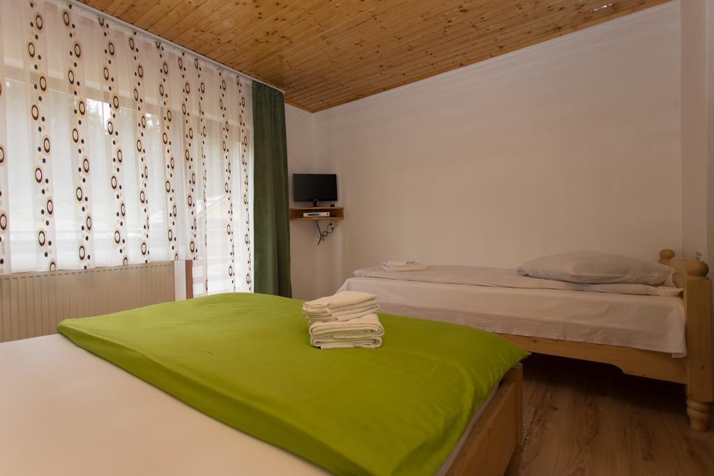Cabana Ama Hotel Tău Bistra Buitenkant foto